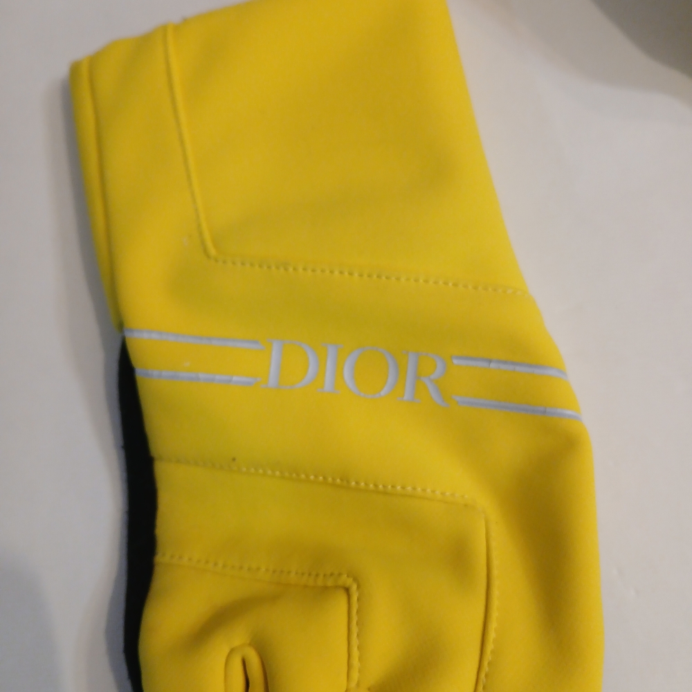 Dior Yellow and Black  Ski Gloves ( Check The Goggles In My Listings) - Picture 7 of 7